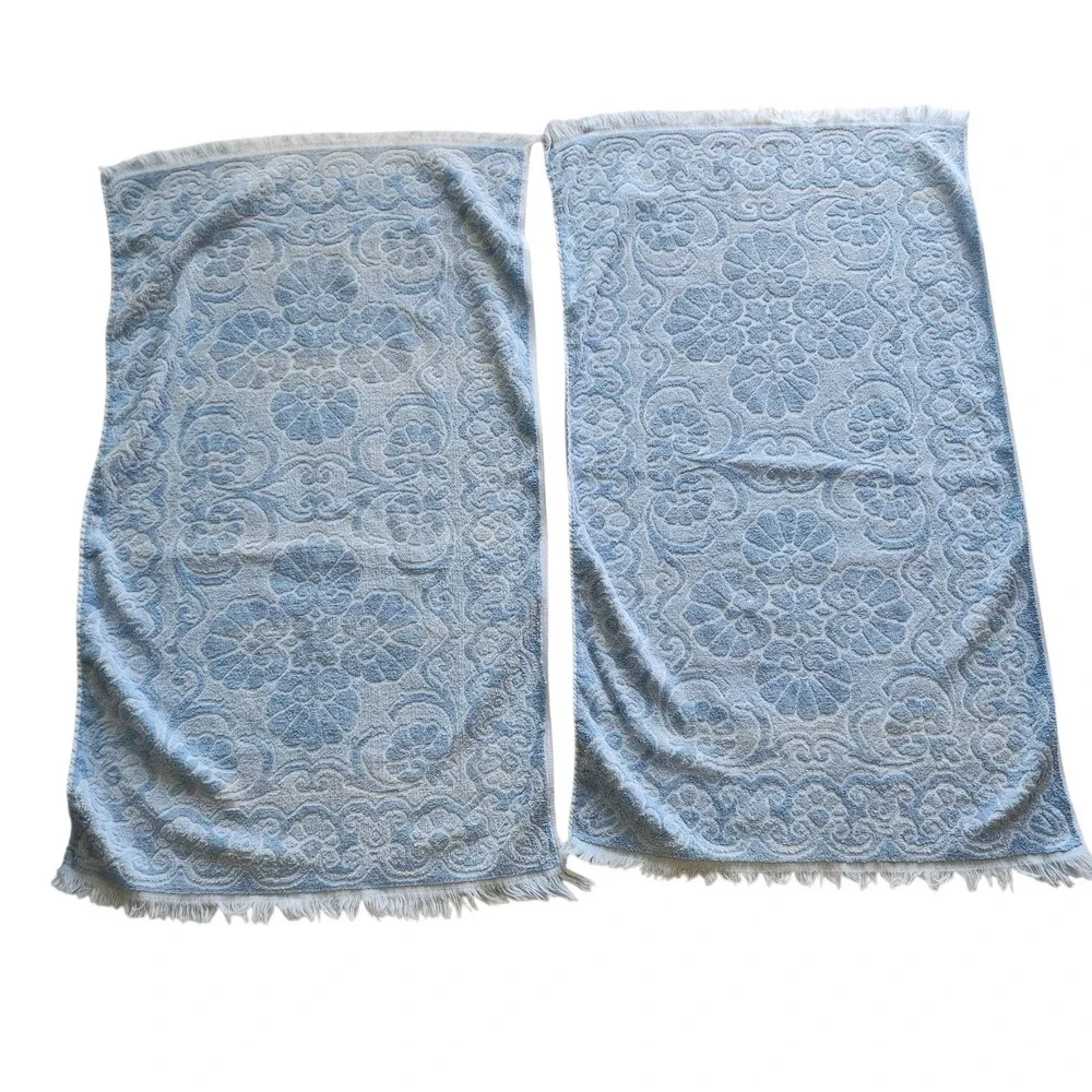 Vintage Fieldcrest Bath Towels Set of 2 Blue White Sculpted Fringed USA